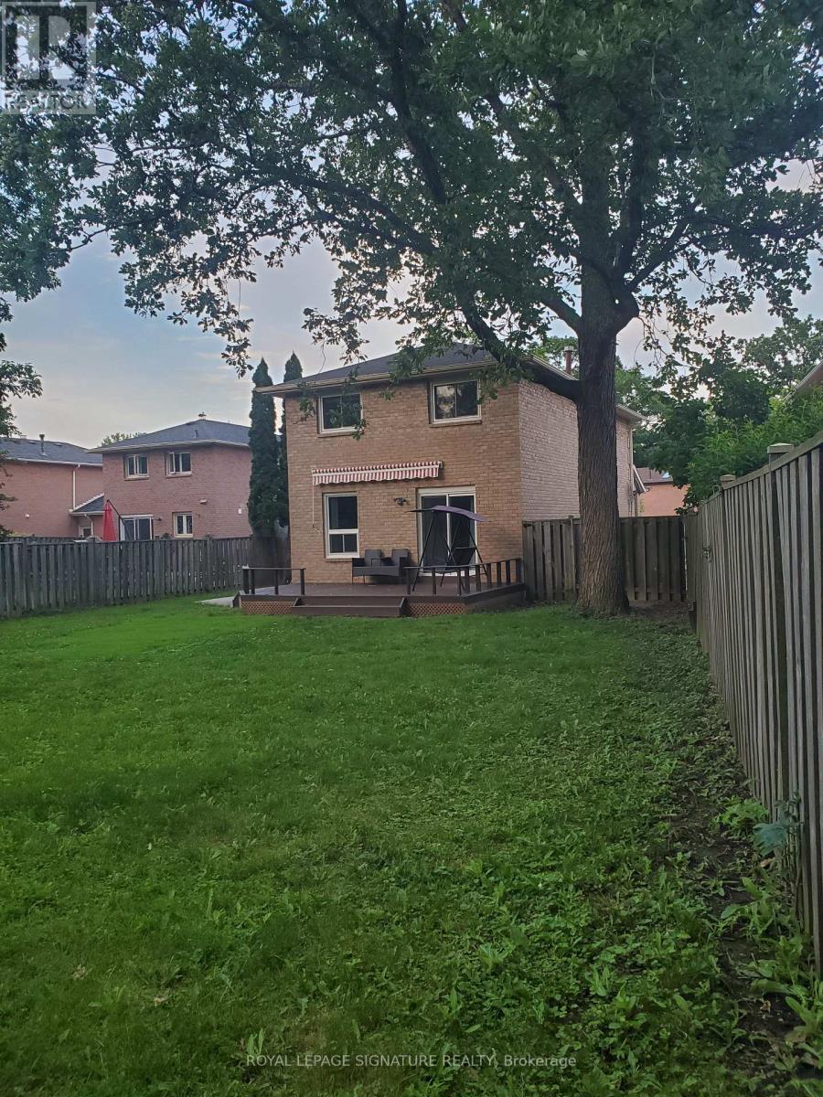 980 Sawgrass Crescent, Mississauga, Ontario L5C 3Y3 - Photo 16 - W13464646