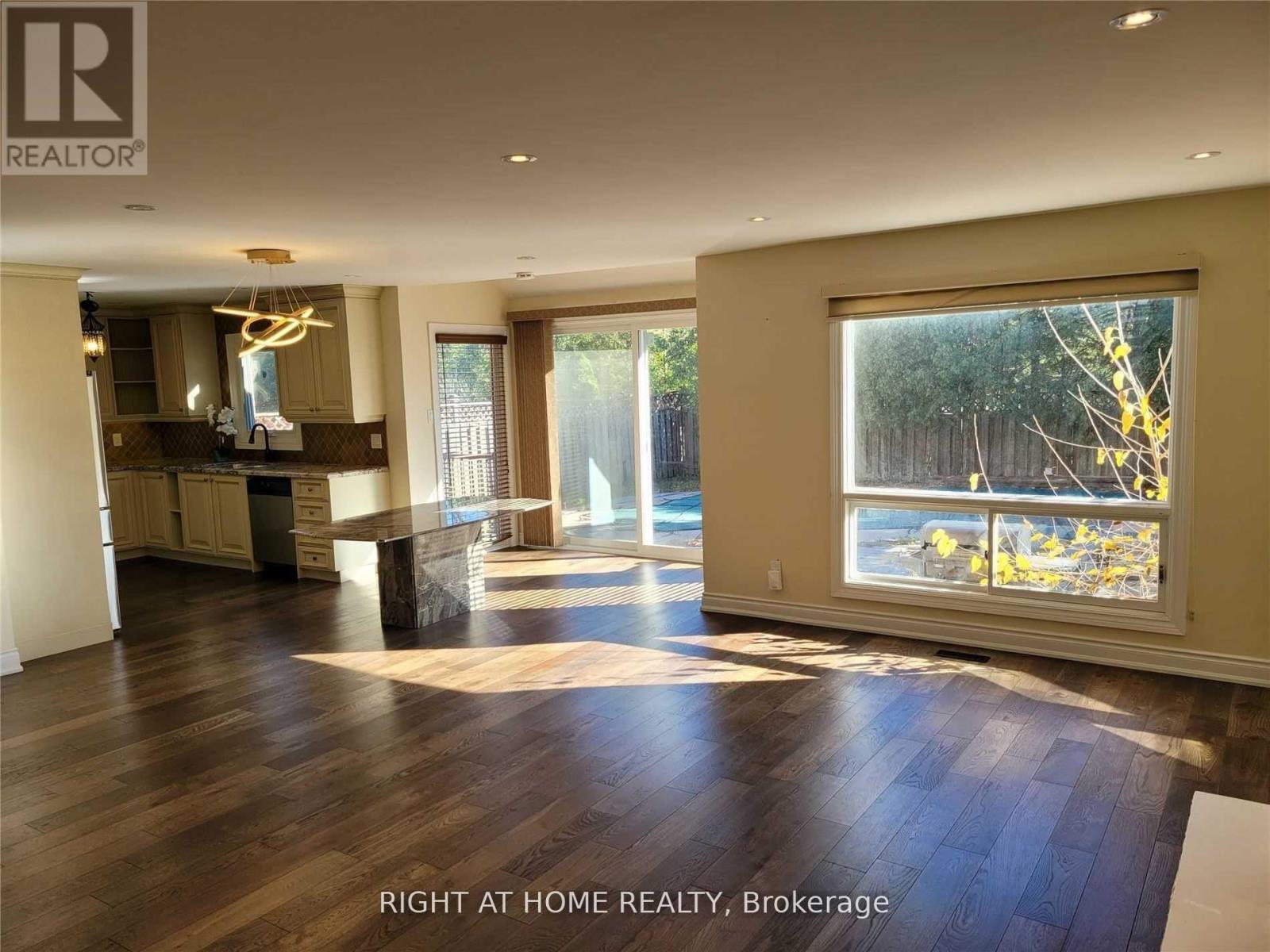 1080 Glenashton Drive, Oakville, Ontario L6H 4B9 - Photo 10 - W13464670