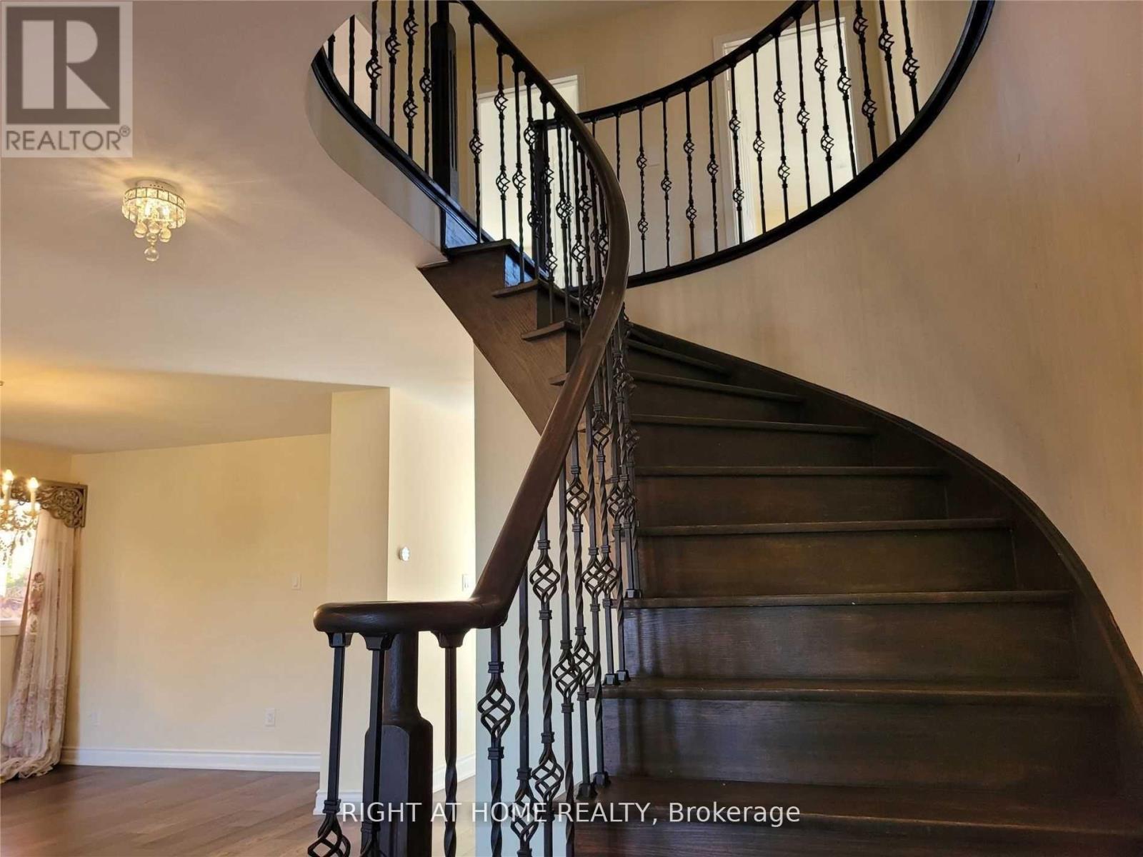 1080 Glenashton Drive, Oakville, Ontario L6H 4B9 - Photo 20 - W13464670