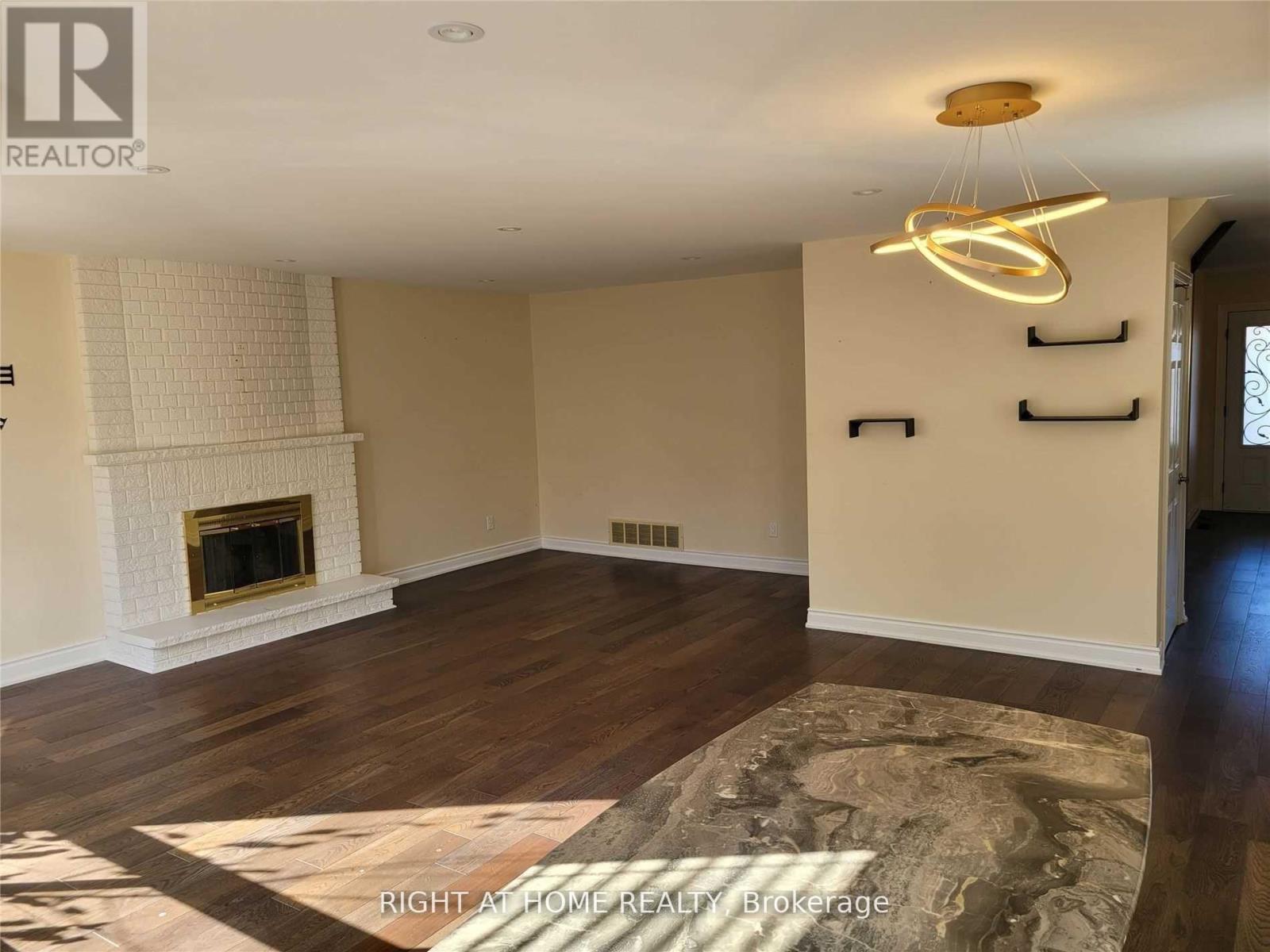 1080 Glenashton Drive, Oakville, Ontario L6H 4B9 - Photo 13 - W13464670