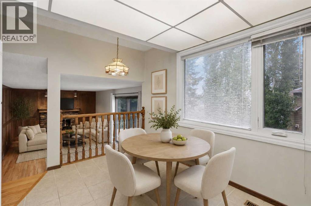 27 Woodgreen Place Sw, Calgary, Alberta  T2W 4A3 - Photo 12 - A2321722