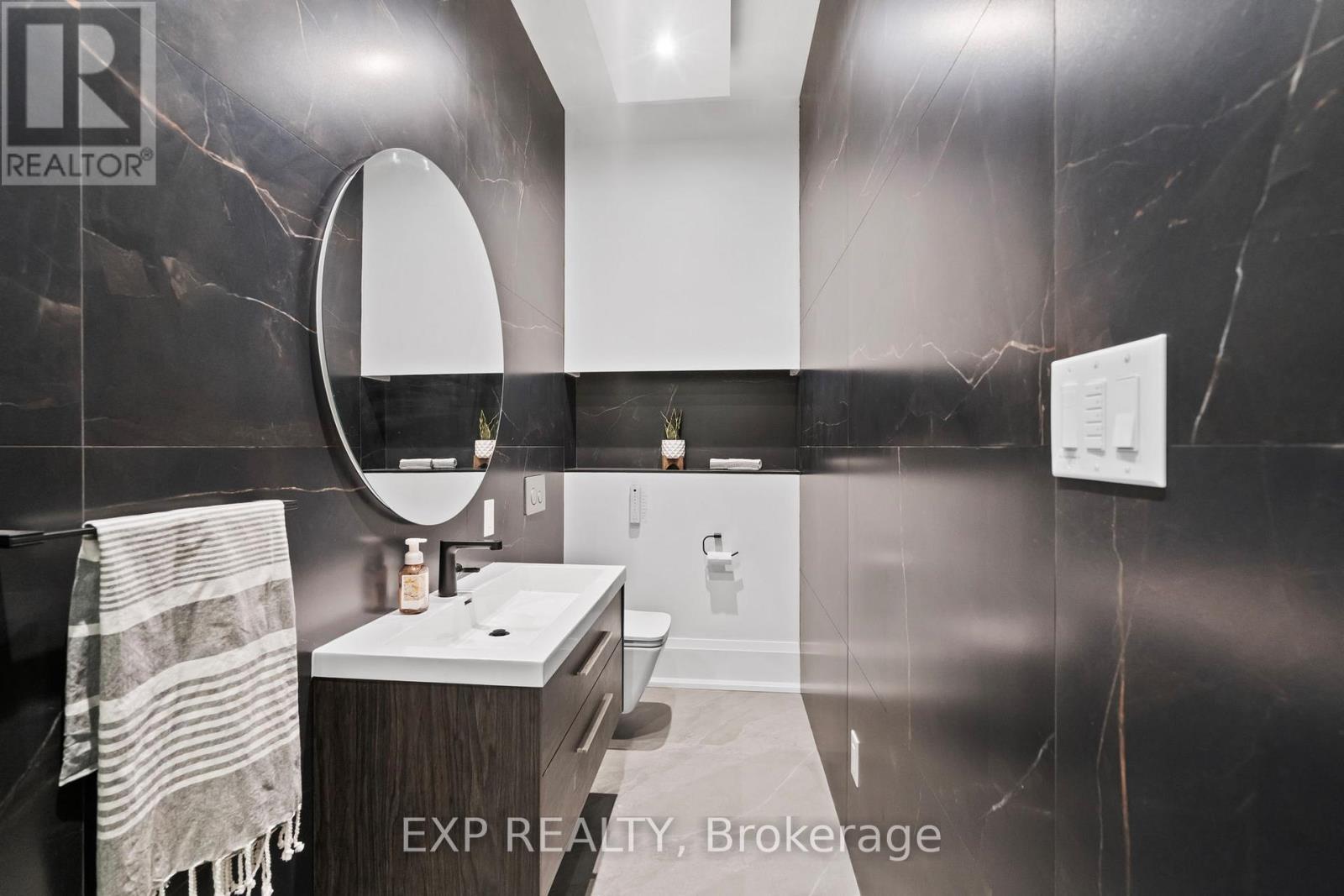 51 Thirty Ninth Street, Toronto, Ontario  M8W 3M6 - Photo 17 - W13464650