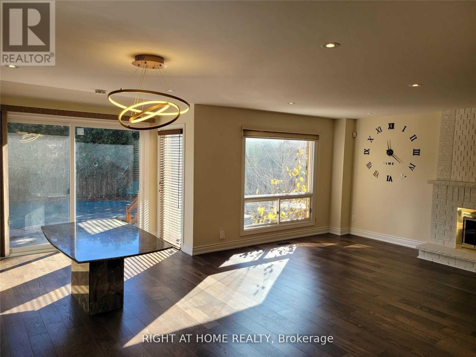 1080 Glenashton Drive, Oakville, Ontario L6H 4B9 - Photo 12 - W13464670