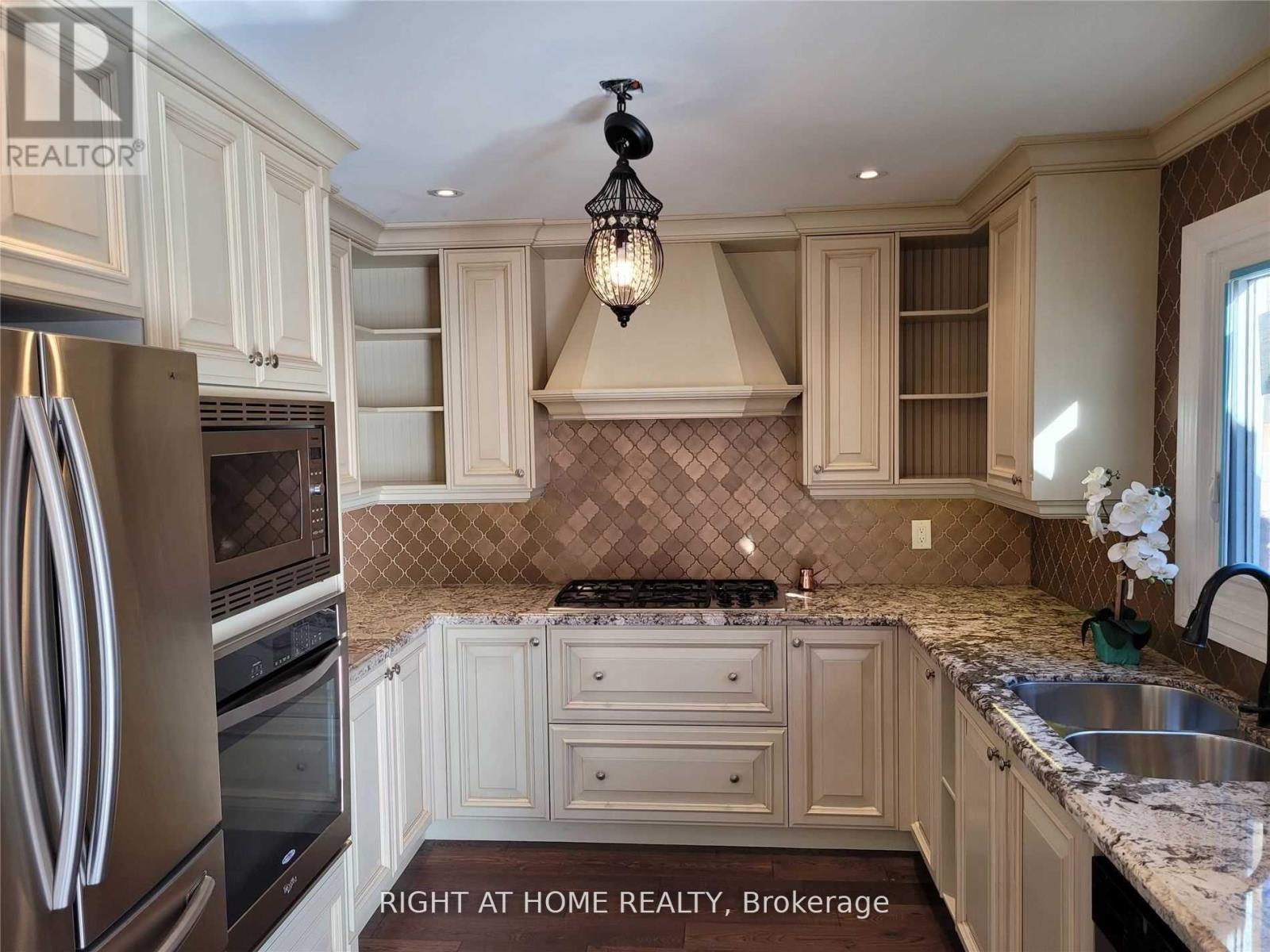 1080 Glenashton Drive, Oakville, Ontario L6H 4B9 - Photo 16 - W13464670