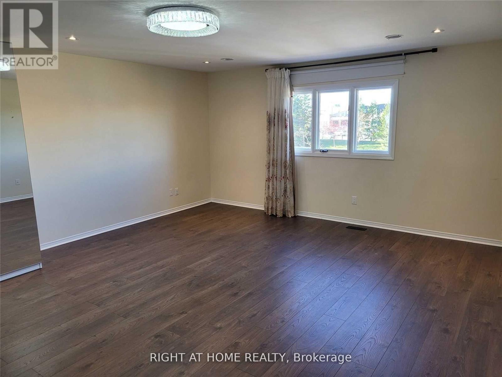 1080 Glenashton Drive, Oakville, Ontario L6H 4B9 - Photo 23 - W13464670