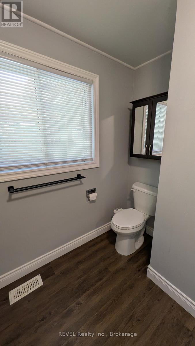 Main Floor - 3204 Saint Paul Avenue, Niagara Falls, Ontario  L2J 2M1 - Photo 7 - X13464660