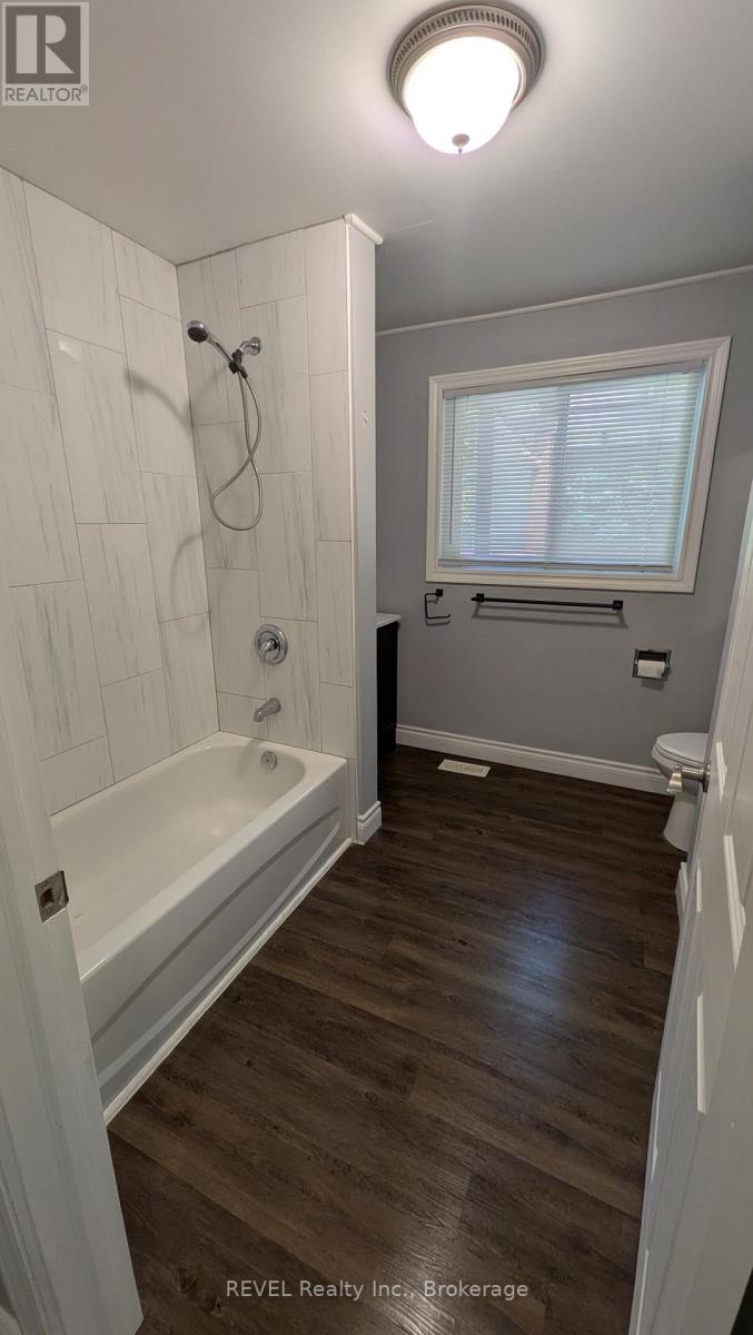 Main Floor - 3204 Saint Paul Avenue, Niagara Falls, Ontario  L2J 2M1 - Photo 15 - X13464660
