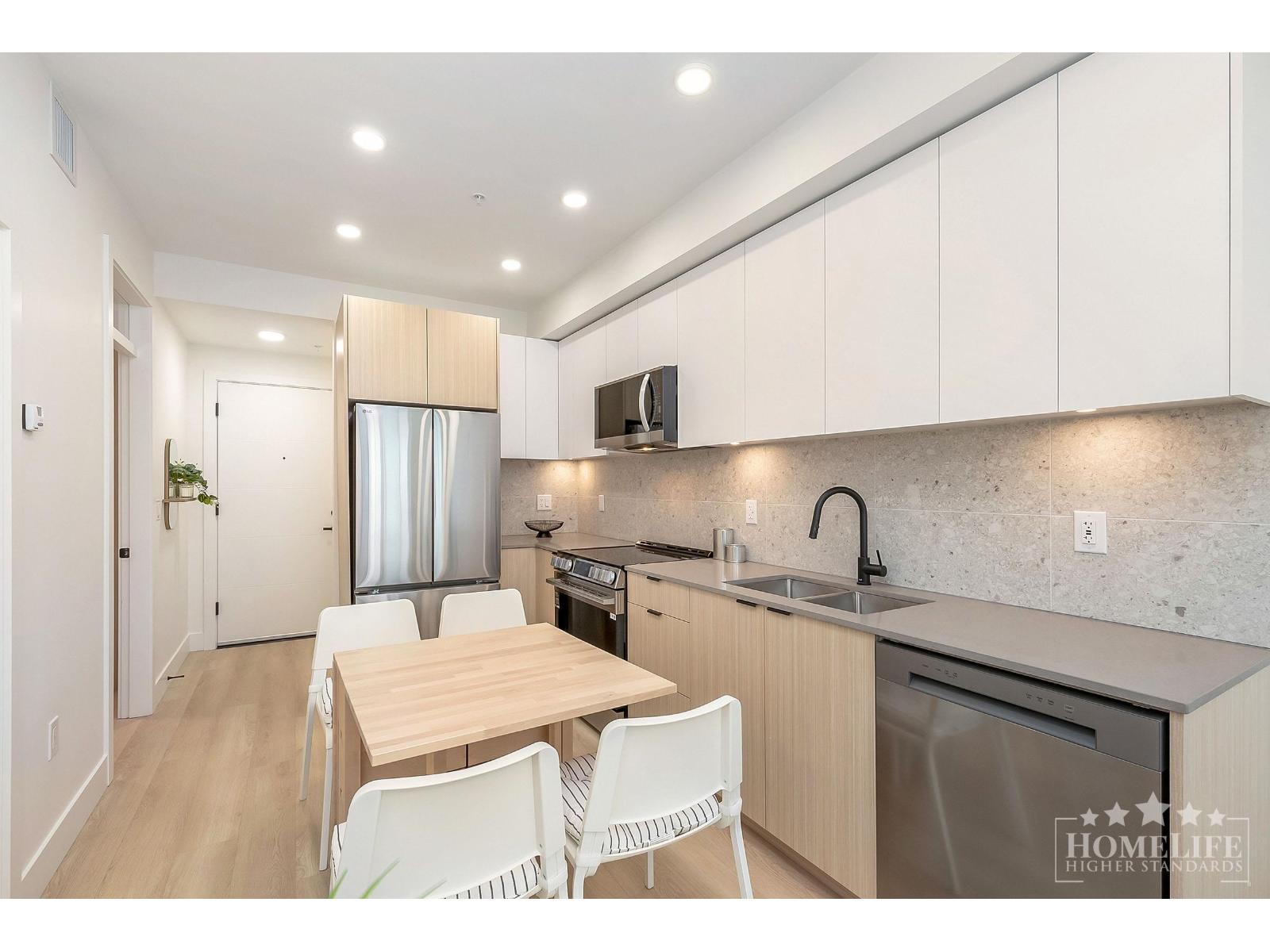 310 13455 94a Avenue, Surrey, British Columbia  V3V 1M9 - Photo 6 - R3137735