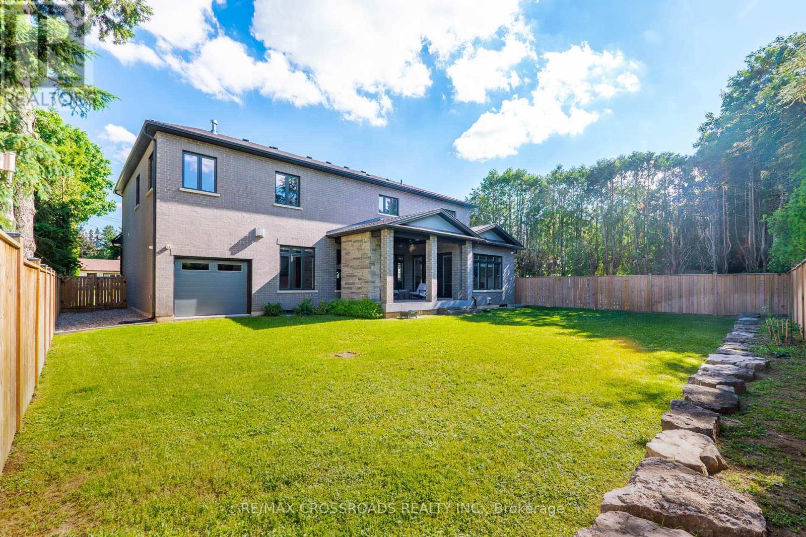11 Oakley Court, Hamilton, Ontario L9G 1T6 - Photo 50 - X13464662