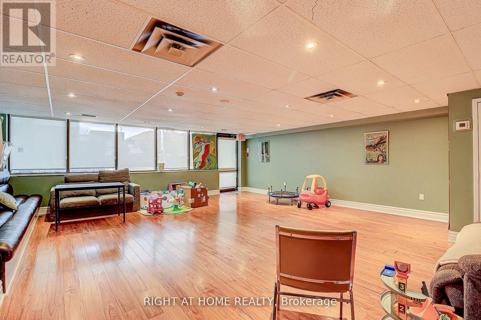 605 - 757 Victoria Park Avenue, Toronto, Ontario  M4C 5N8 - Photo 28 - E13464692