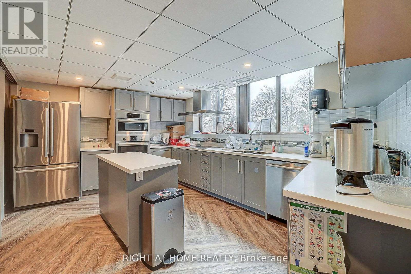 605 - 757 Victoria Park Avenue, Toronto, Ontario  M4C 5N8 - Photo 8 - E13464692