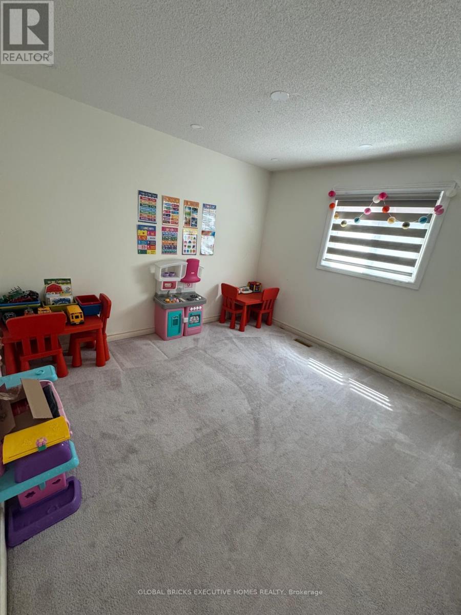 99 Scarboro Avenue, Toronto, Ontario  M1C 1M5 - Photo 6 - E13464738