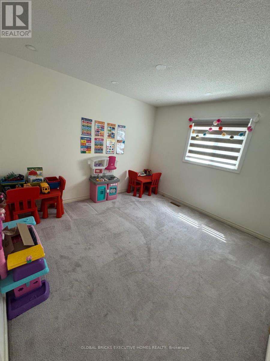 99 Scarboro Avenue, Toronto, Ontario  M1C 1M5 - Photo 7 - E13464738