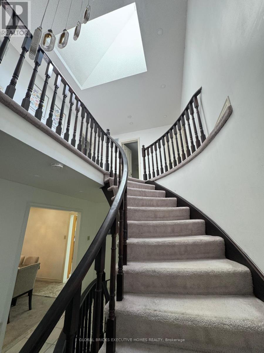 99 Scarboro Avenue, Toronto, Ontario  M1C 1M5 - Photo 8 - E13464738