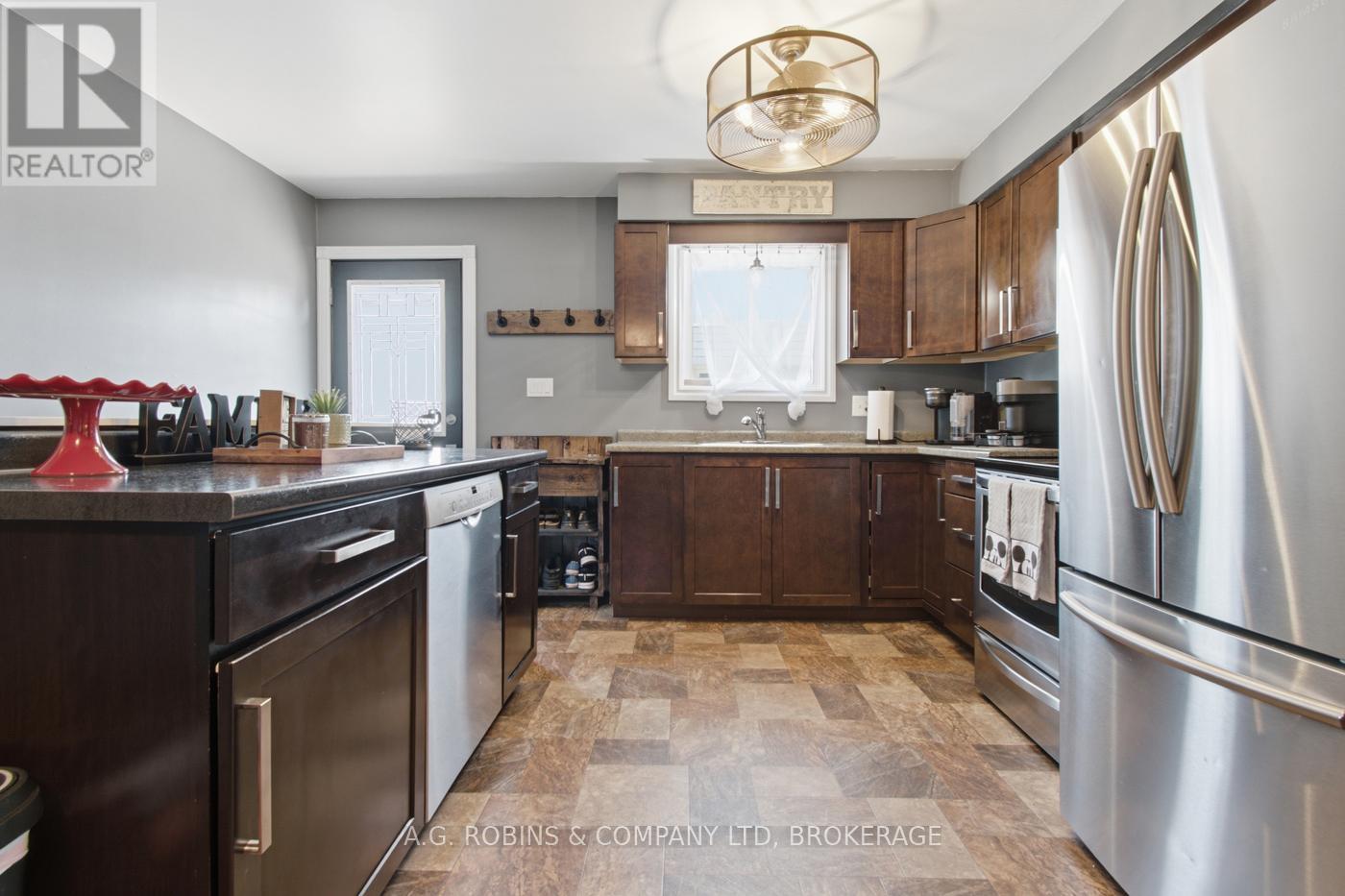 10 Chantal Court, Welland (Lincoln/crowland), Ontario L3B 5V3 - Photo 14 - X13464680