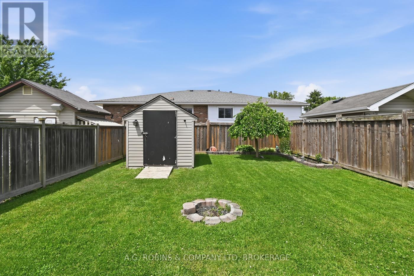 10 Chantal Court, Welland (Lincoln/crowland), Ontario L3B 5V3 - Photo 37 - X13464680