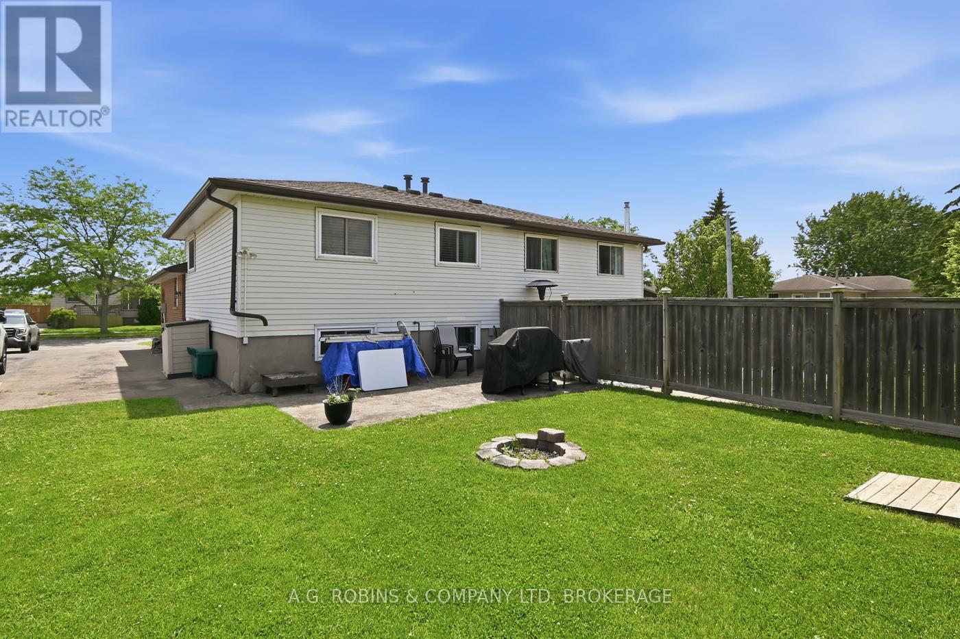 10 Chantal Court, Welland (Lincoln/crowland), Ontario L3B 5V3 - Photo 40 - X13464680