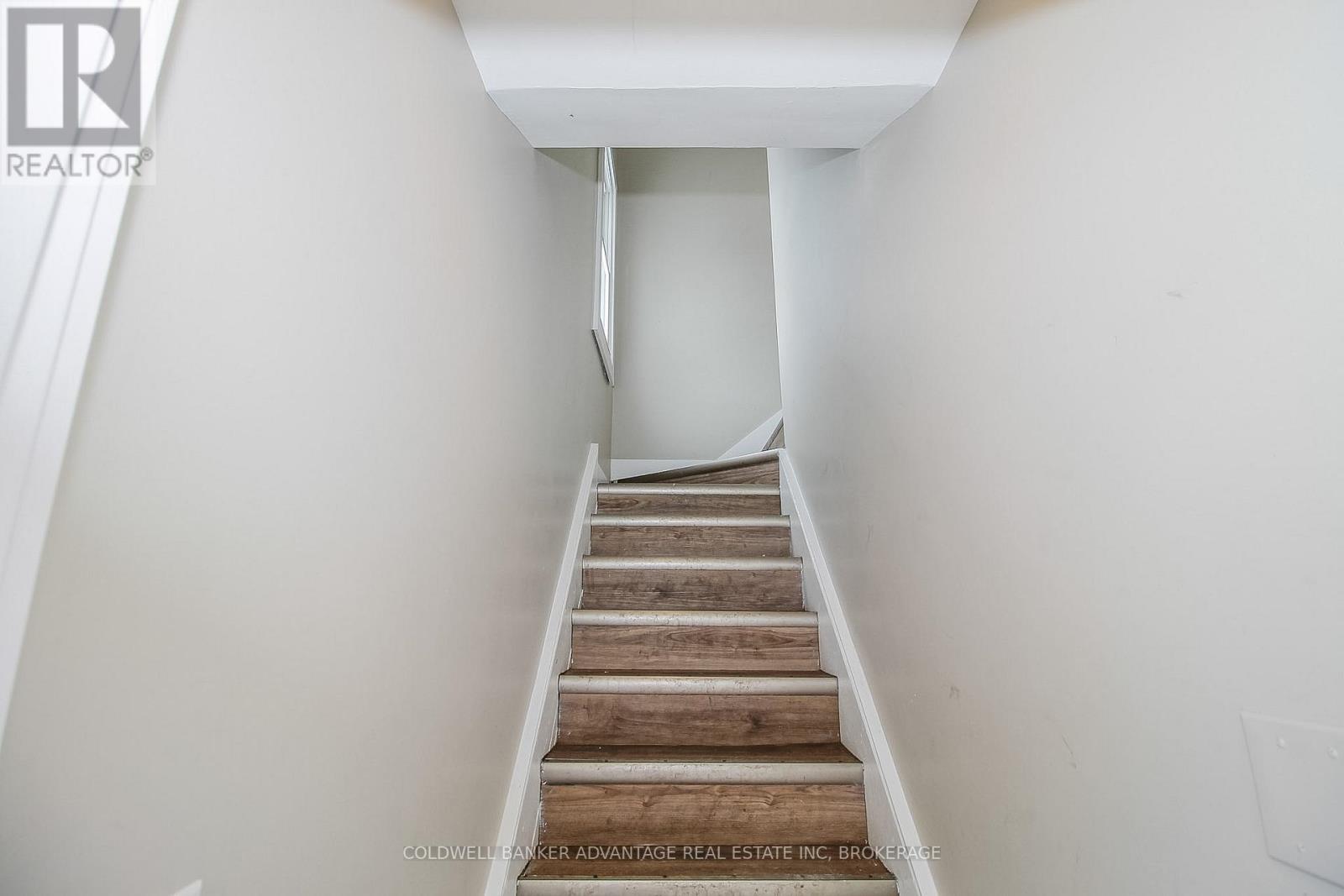Upper - 181 Welland Street, Port Colborne, Ontario  L3K 1V2 - Photo 2 - X13464726