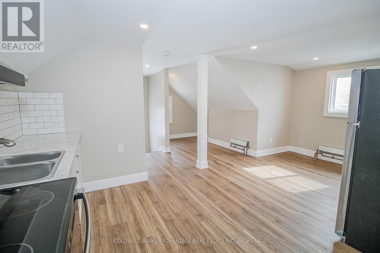 Upper - 181 Welland Street, Port Colborne, Ontario  L3K 1V2 - Photo 4 - X13464726