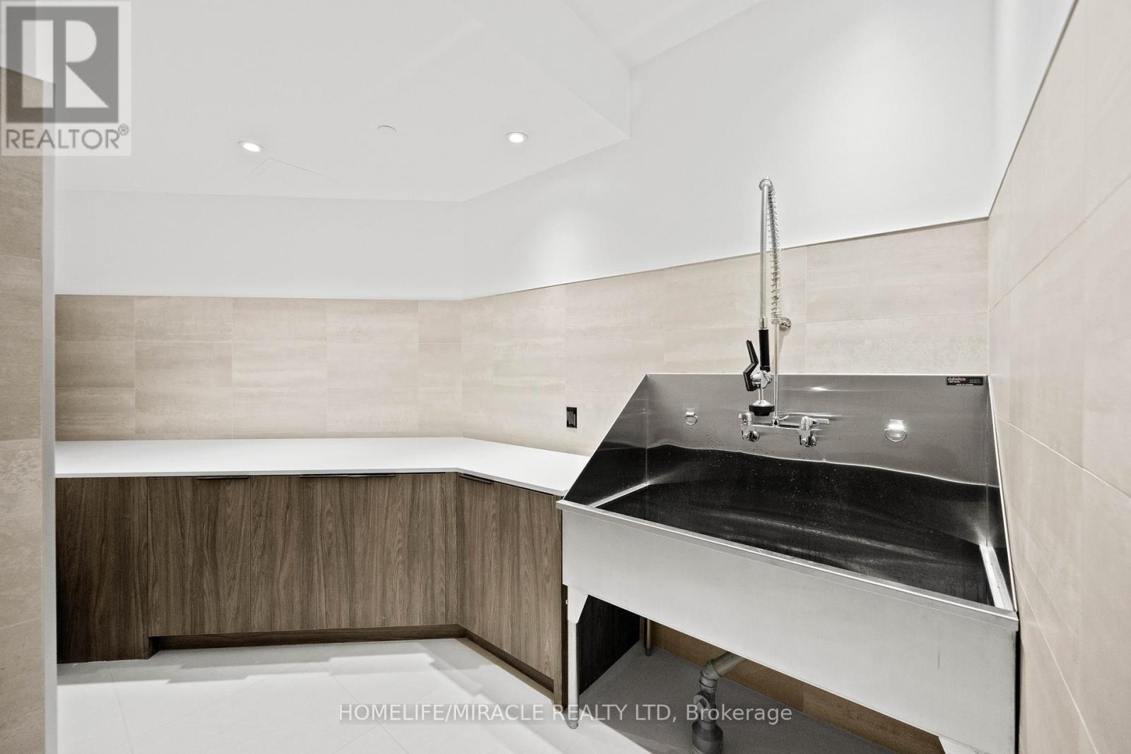 1013 - 6 Flavelle Trail, Vaughan, Ontario  L4L 1V8 - Photo 10 - N13464782