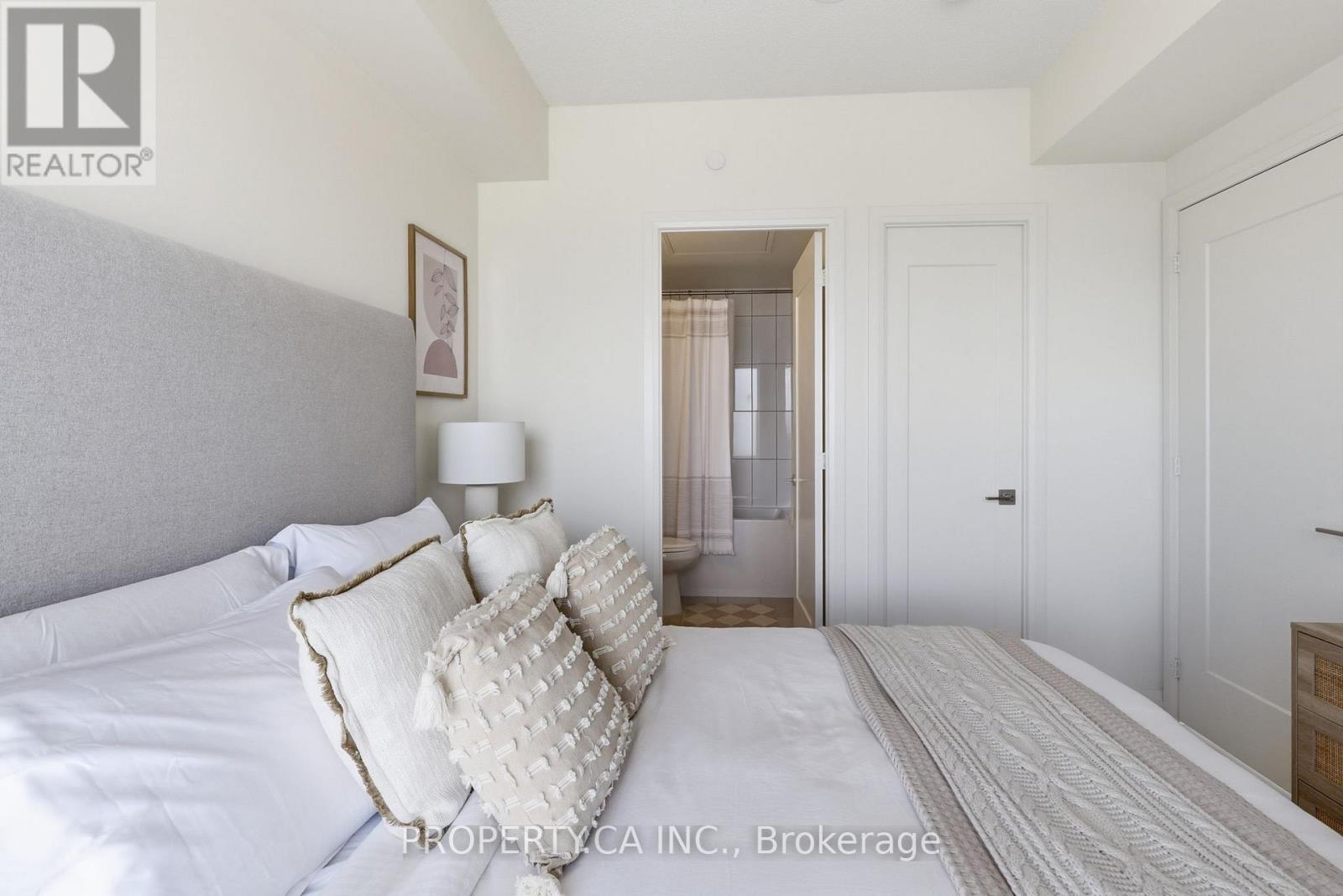 2421 - 9000 Jane Street, Vaughan, Ontario  L4K 0M6 - Photo 13 - N13464790