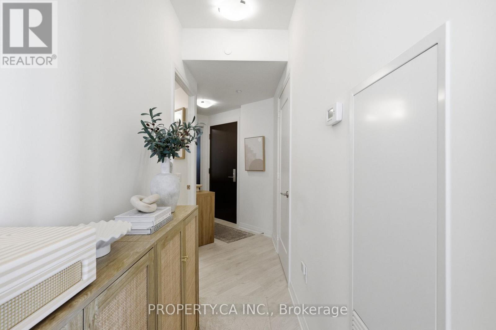 2421 - 9000 Jane Street, Vaughan, Ontario  L4K 0M6 - Photo 4 - N13464790