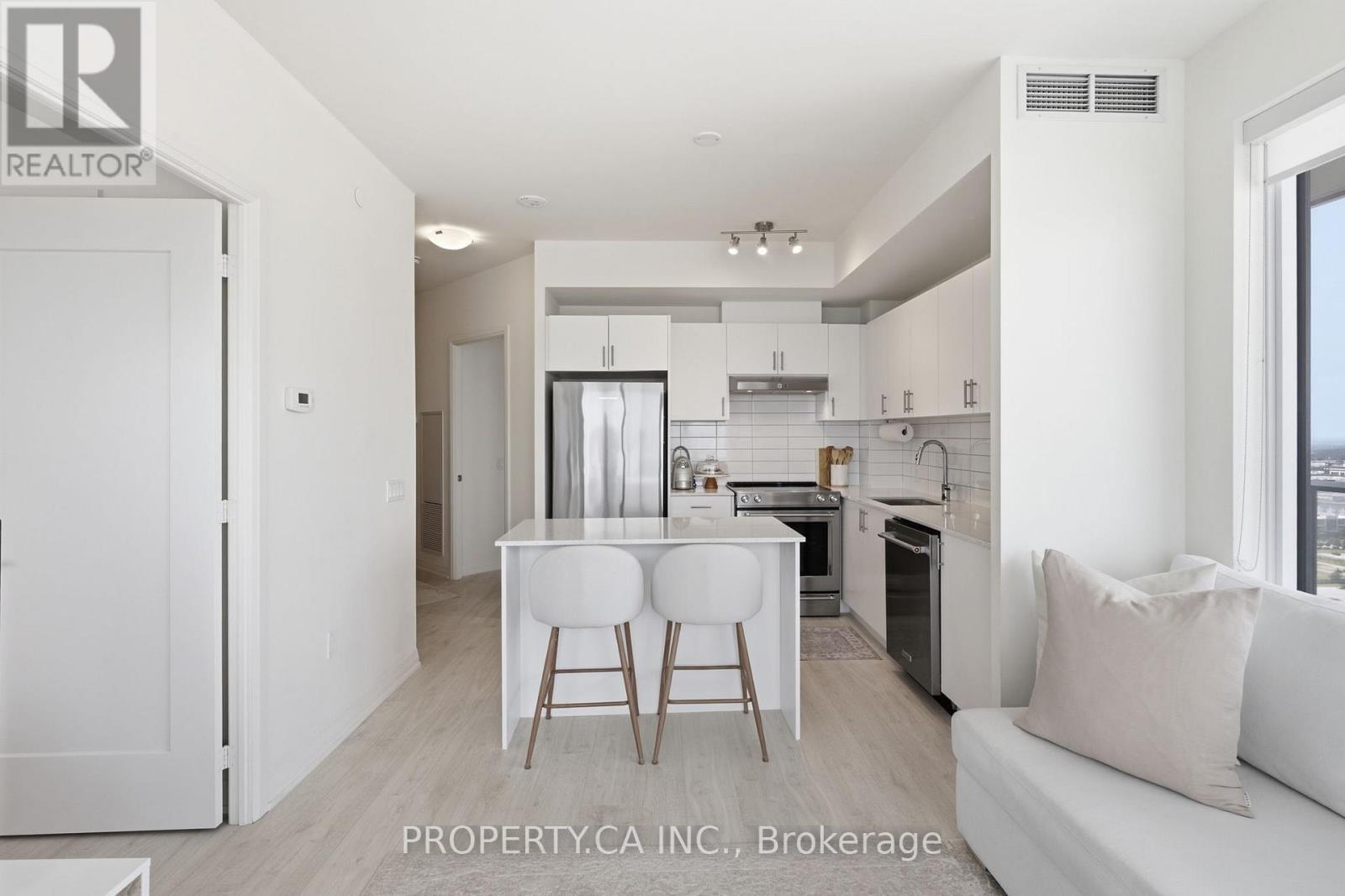 2421 - 9000 Jane Street, Vaughan, Ontario  L4K 0M6 - Photo 5 - N13464790