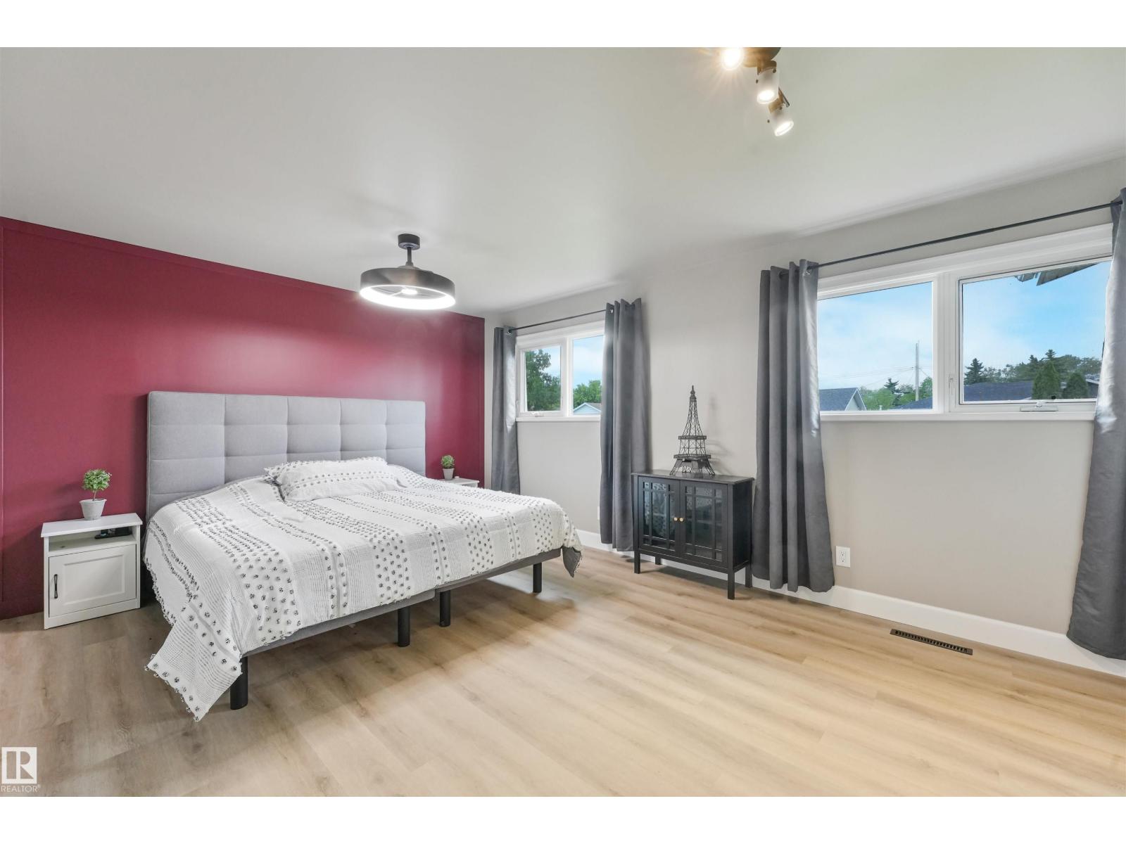 13427 111 St NW, Edmonton, Alberta  T5E 4Z7 - Photo 5 - E4494514