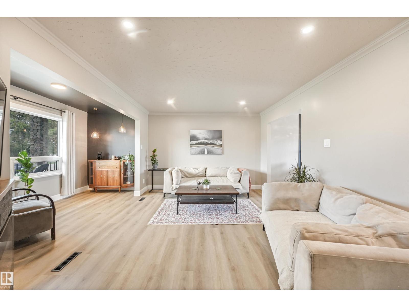 13427 111 St NW, Edmonton, Alberta  T5E 4Z7 - Photo 8 - E4494514