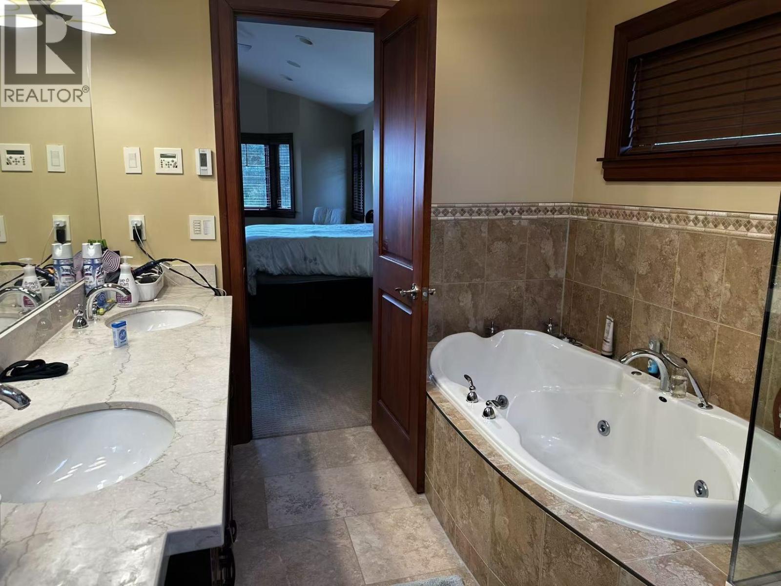 411 Kerry Drive, Delta, British Columbia  V4M 2R1 - Photo 24 - R3137018