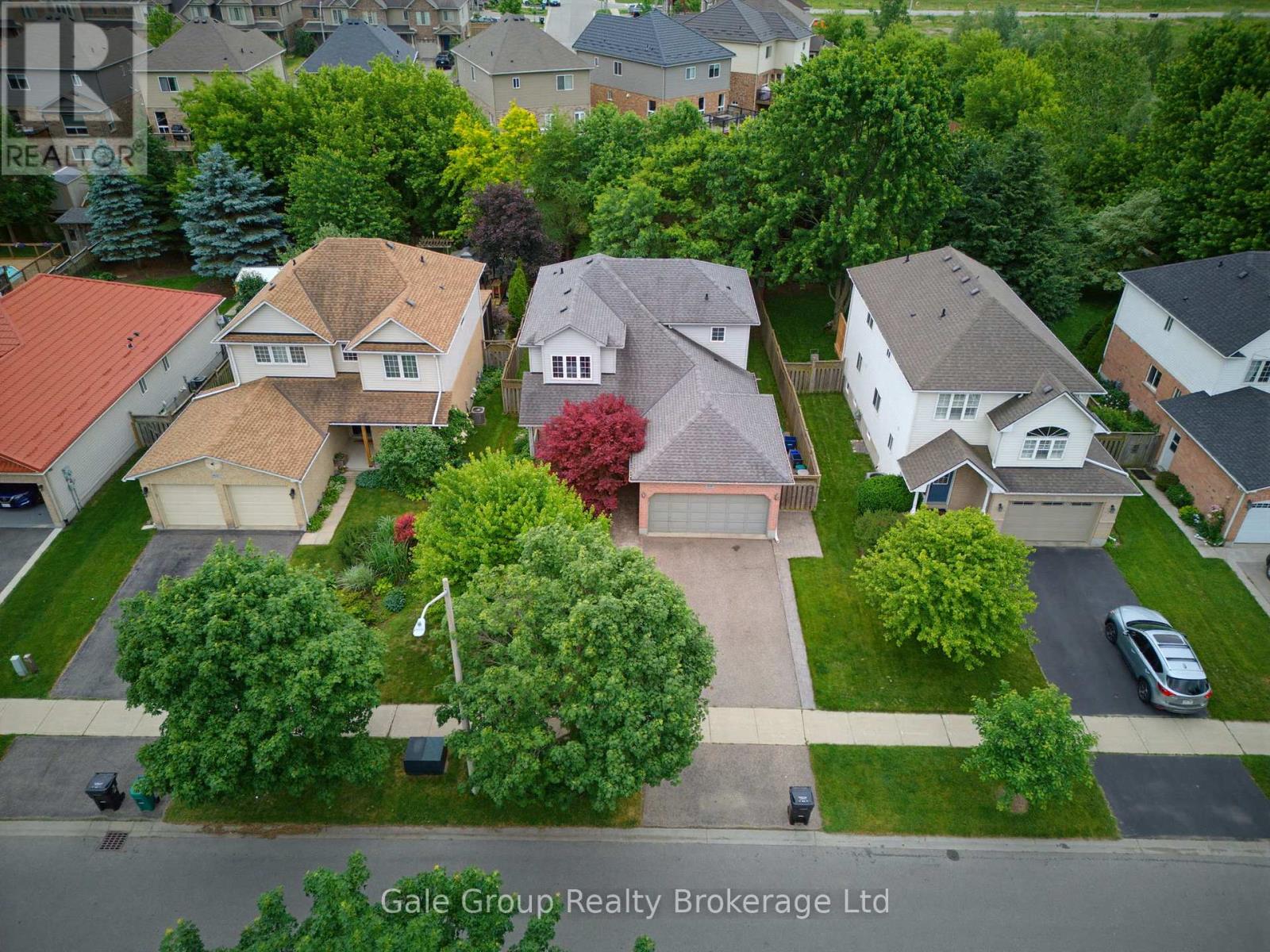 209 Hilltop Drive, North Dumfries, Ontario  N0B 1E0 - Photo 3 - X13464668