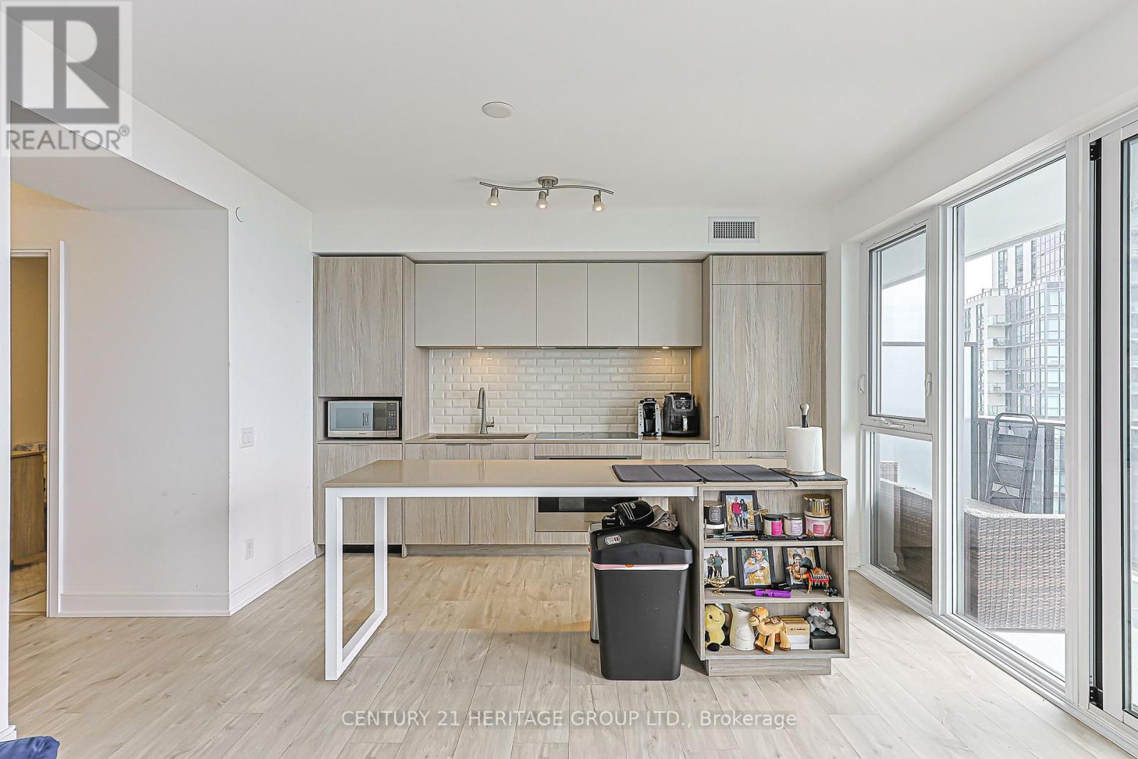2206 - 70 Annie Craig Drive, Toronto, Ontario  M8V 0G2 - Photo 11 - W13464684