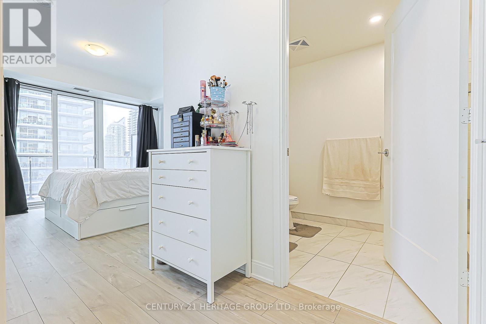 2206 - 70 Annie Craig Drive, Toronto, Ontario  M8V 0G2 - Photo 14 - W13464684