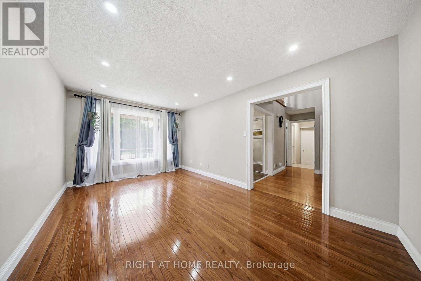 29 Sunforest Drive, Brampton, Ontario  L6Z 2Z3 - Photo 11 - W13464720