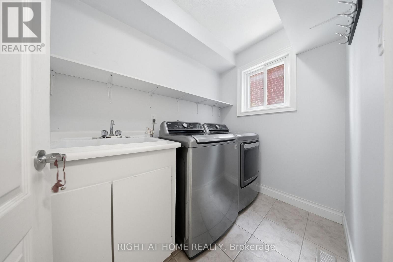 29 Sunforest Drive, Brampton, Ontario  L6Z 2Z3 - Photo 25 - W13464720
