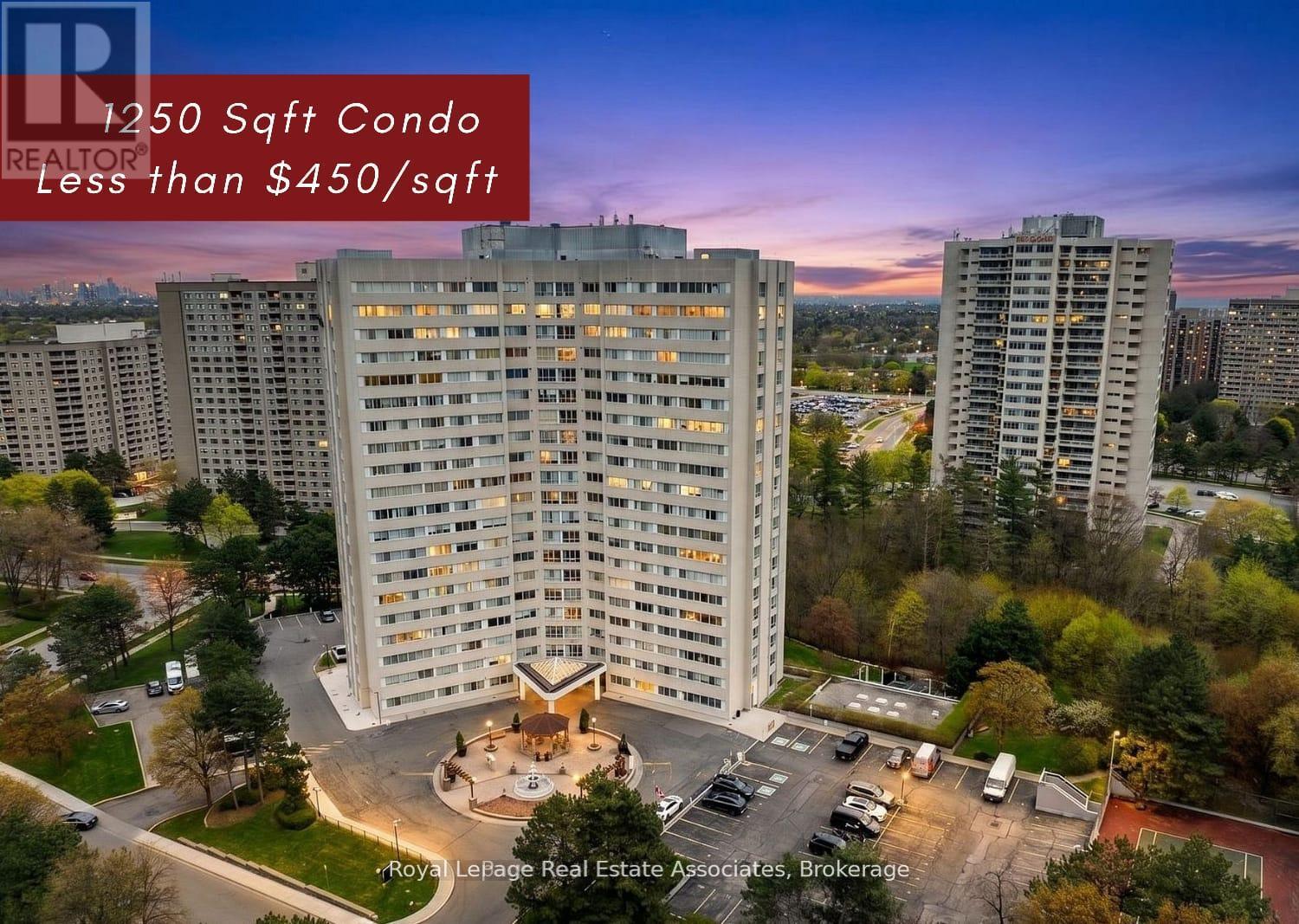 1602 - 3695 Kaneff Crescent, Mississauga, Ontario  L5A 4B6 - Photo 1 - W13464734