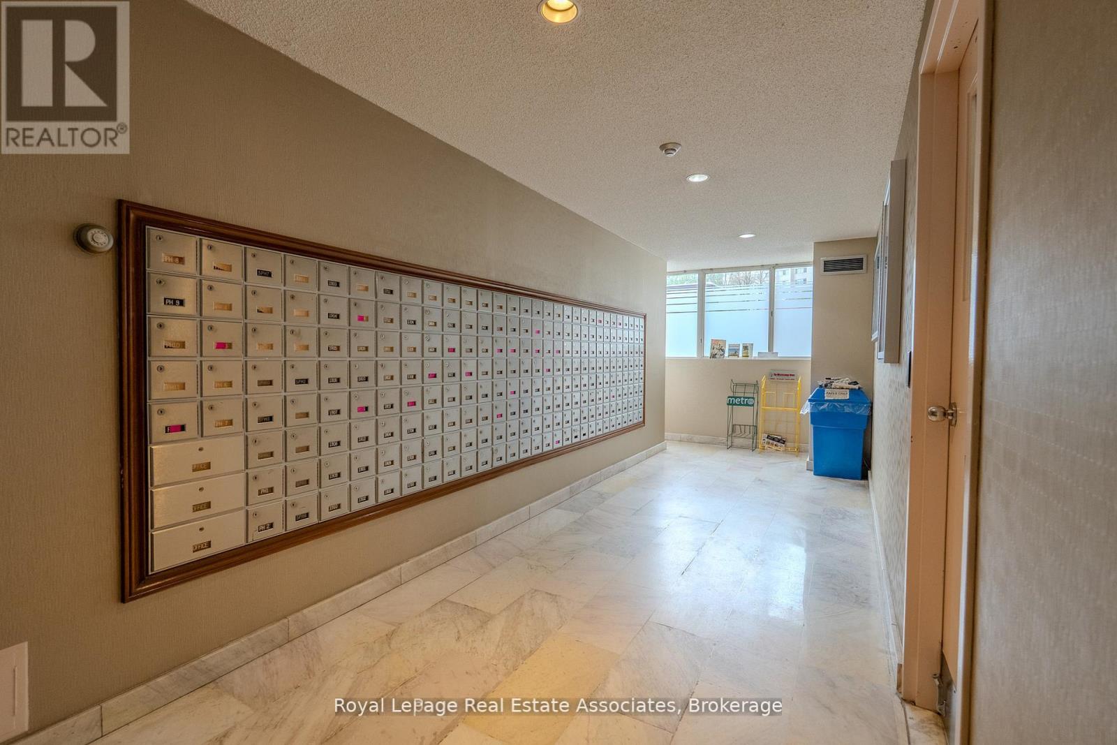1602 - 3695 Kaneff Crescent, Mississauga, Ontario  L5A 4B6 - Photo 16 - W13464734