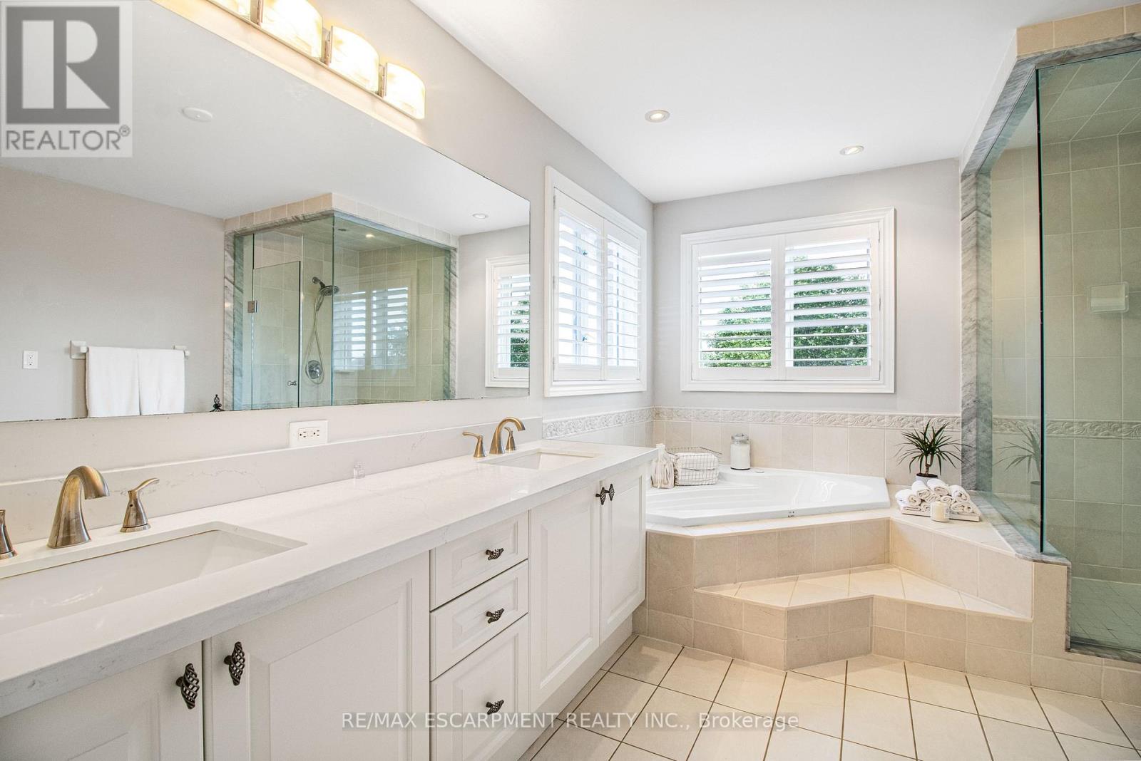 3296 Topeka Drive, Mississauga, Ontario  L5M 7V1 - Photo 24 - W13464788