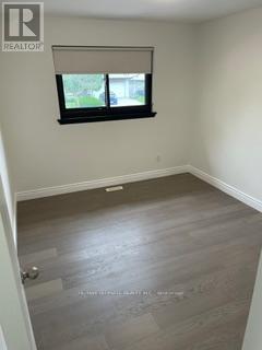 885 Forestwood Drive, Mississauga, Ontario  L5C 1G6 - Photo 10 - W13464800