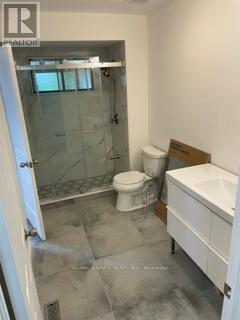 885 Forestwood Drive, Mississauga, Ontario  L5C 1G6 - Photo 15 - W13464800