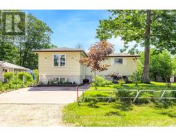 77 LAIDLAW STREET, Wasaga Beach, Ontario
