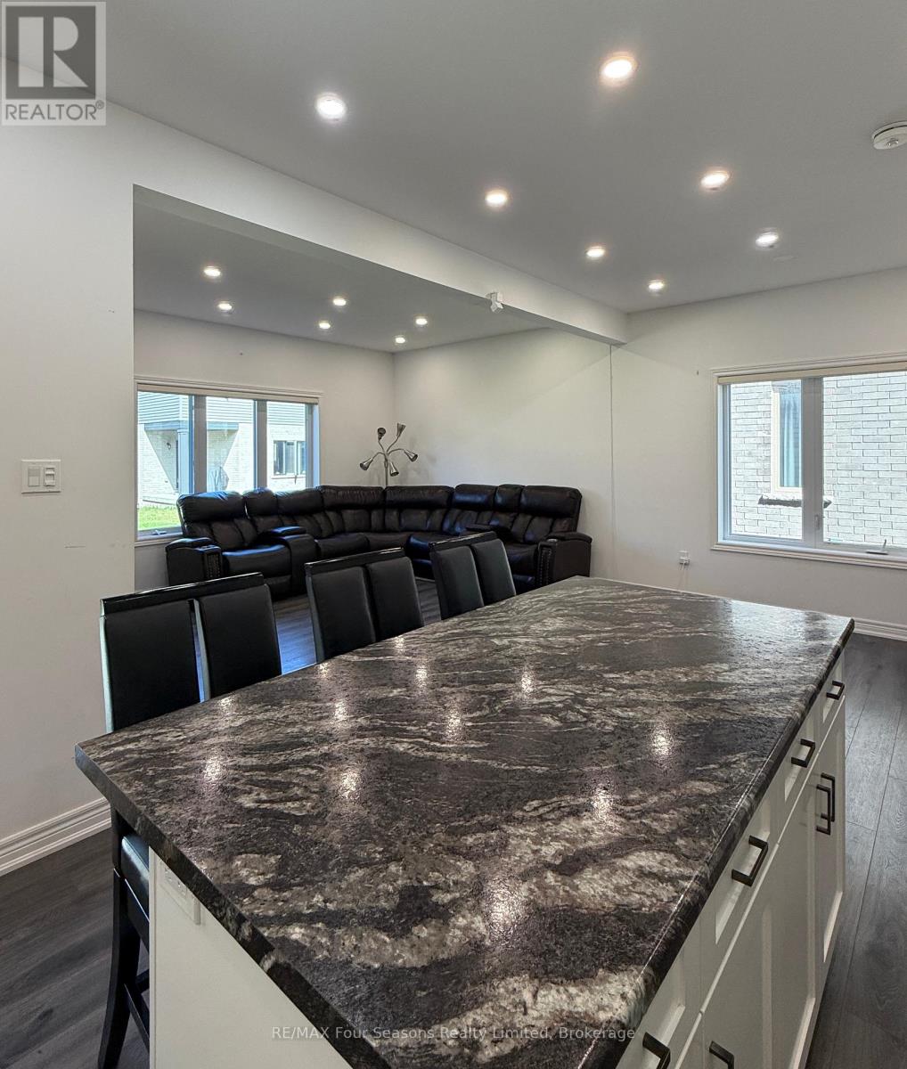 72 Mclean Avenue, Collingwood, Ontario  L9Y 4B3 - Photo 10 - S13464634