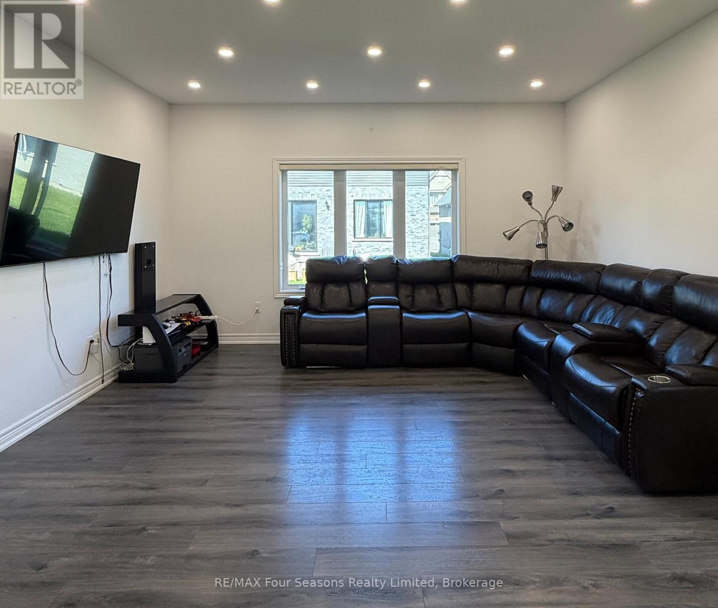 72 Mclean Avenue, Collingwood, Ontario  L9Y 4B3 - Photo 7 - S13464634
