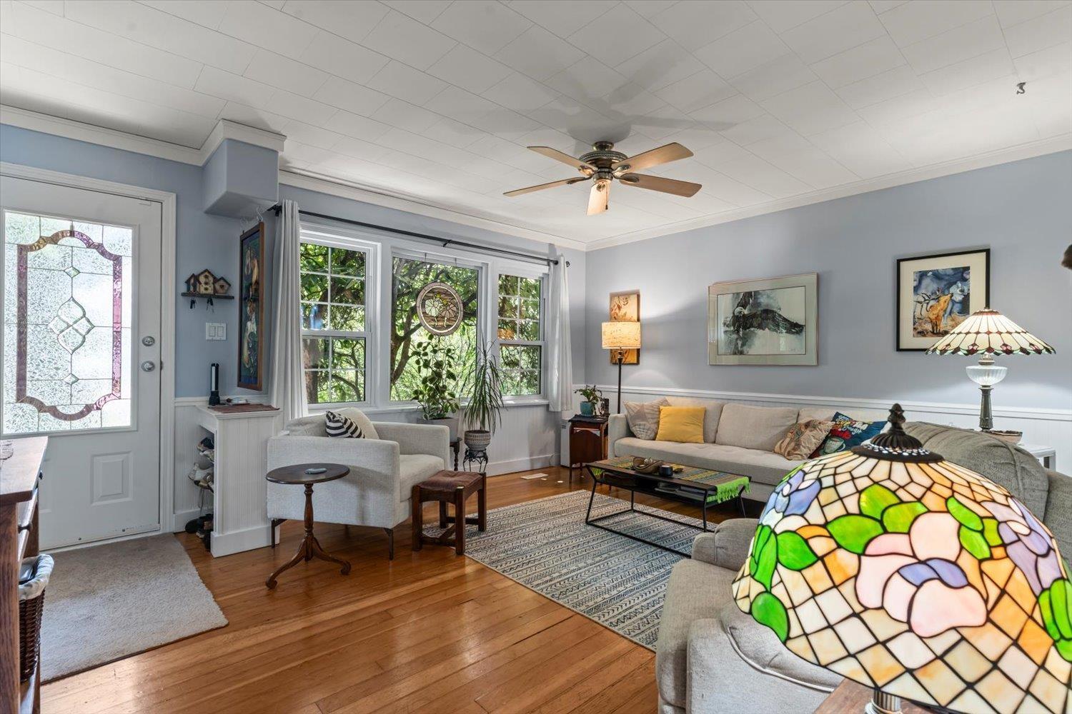 Listing image 1