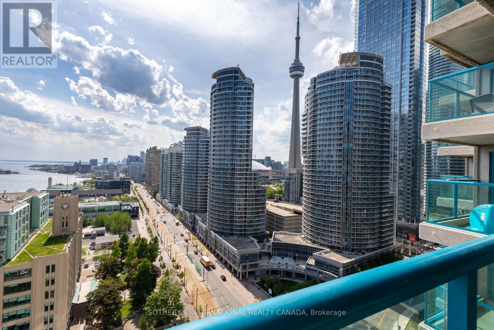 2210 - 77 Harbour Square, Toronto, Ontario  M5J 2S2 - Photo 18 - C13460892