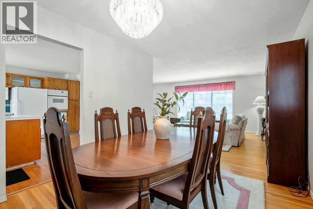 1112 Lake Sylvan Place SE, Calgary, Alberta  T2J 2P6 - Photo 9 - A2320598