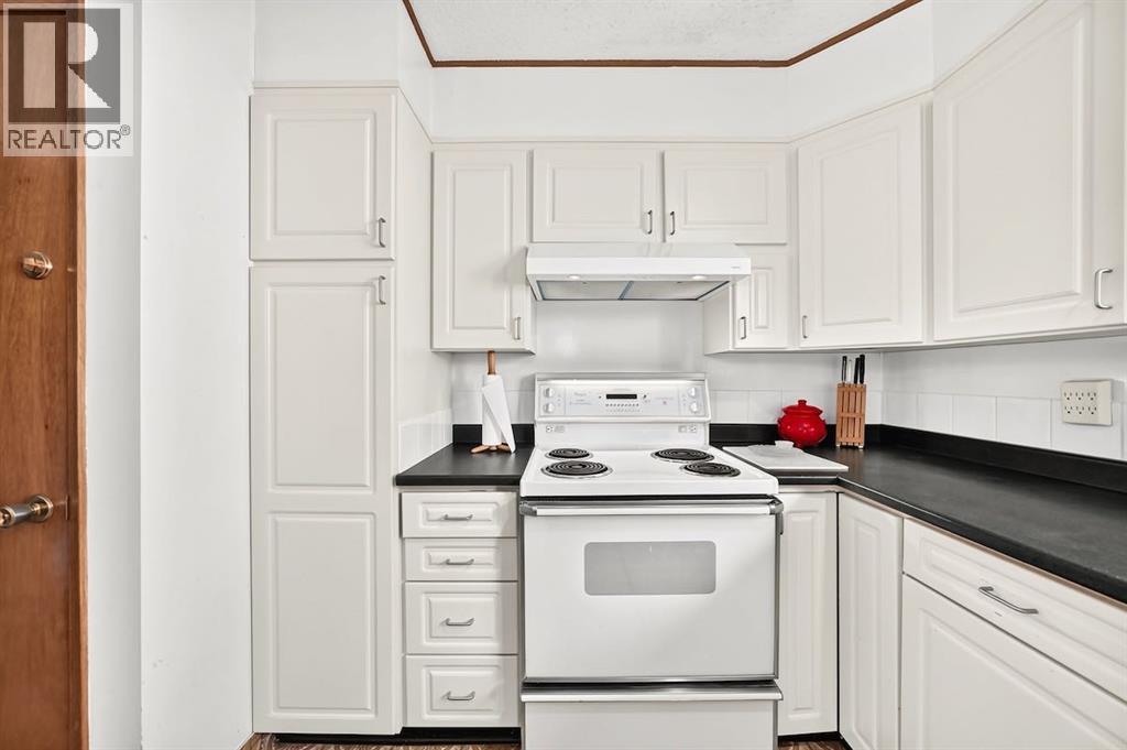 6539 54 Street Nw, Calgary, Alberta  T3A 1R5 - Photo 4 - A2321318