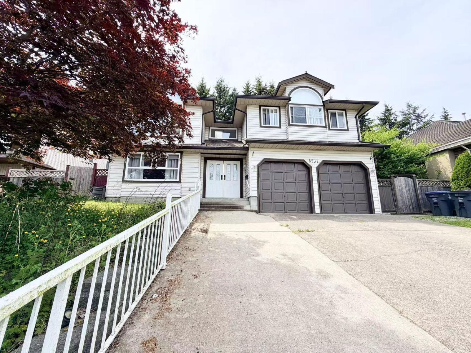 Upper Level 82xx 167A STREET