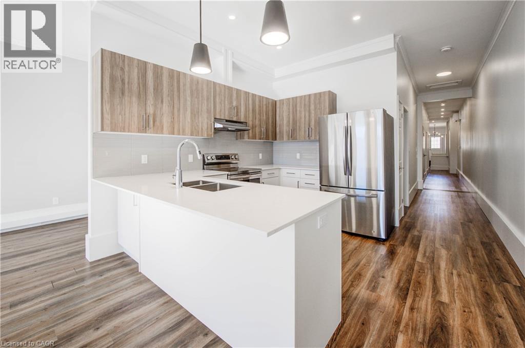 28 MAIN Street Unit# 1, Cambridge, Ontario
