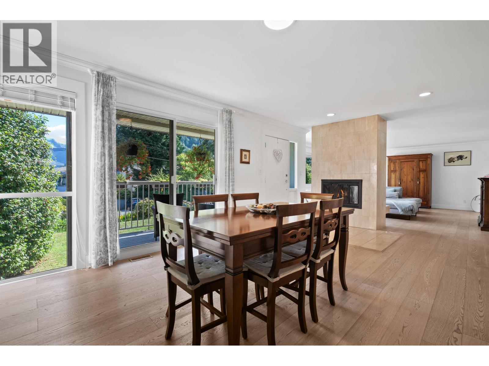 6422 Douglas Street, West Vancouver, British Columbia  V7W 2G2 - Photo 10 - R3137708